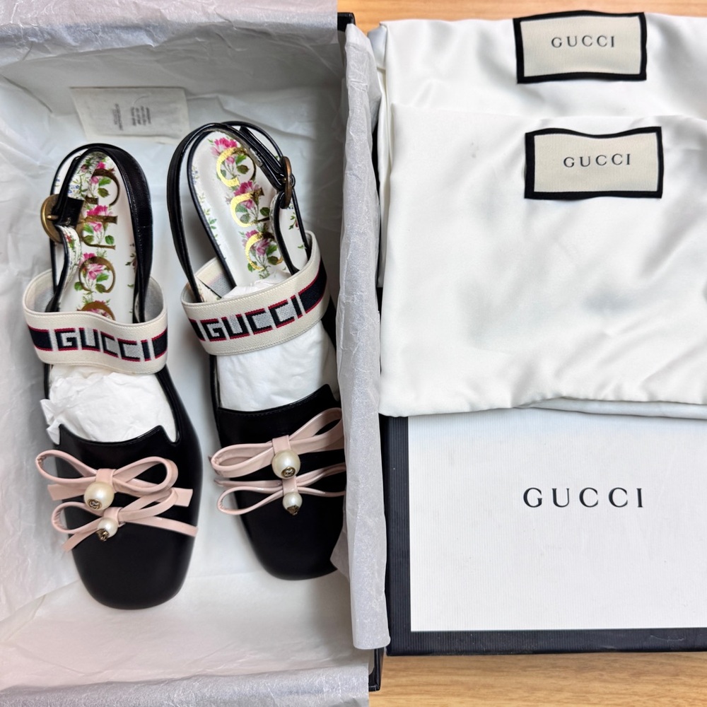 Gucci Malaga Kid Bow Ace Strap Slingback Pump 38